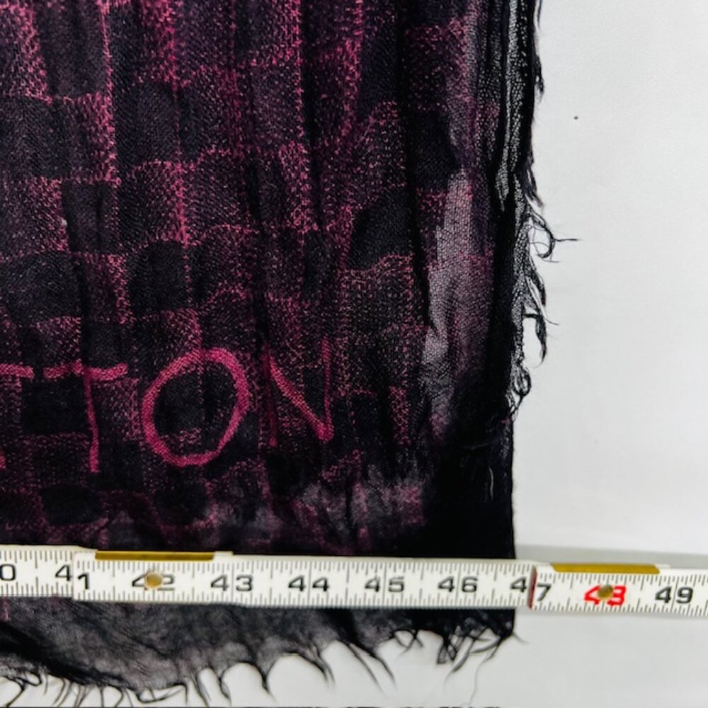LOUIS VUITTON Etole Fringe Shawl Scarf 70% Cashmere/30% Silk 80" x51" 401910(42 - Picture 15 of 16